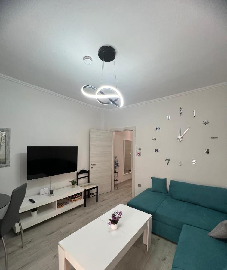Serres City Center Modern Apartment Esterno foto
