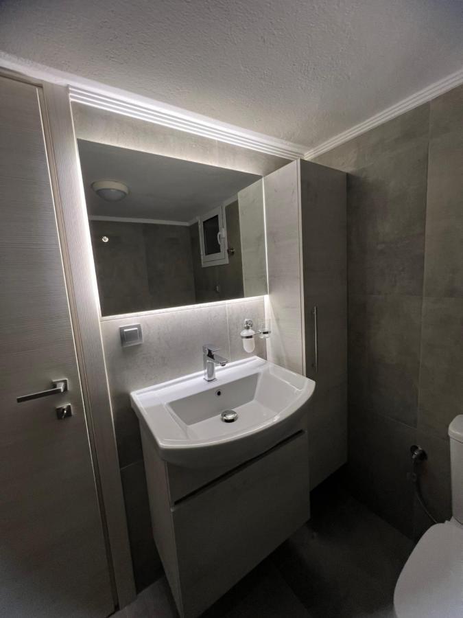 Serres City Center Modern Apartment Esterno foto