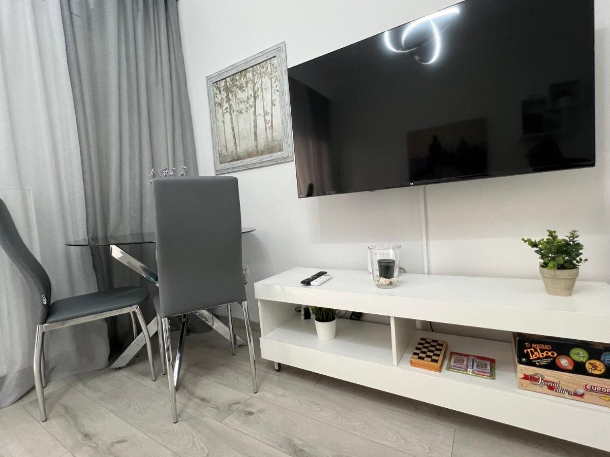 Serres City Center Modern Apartment Esterno foto